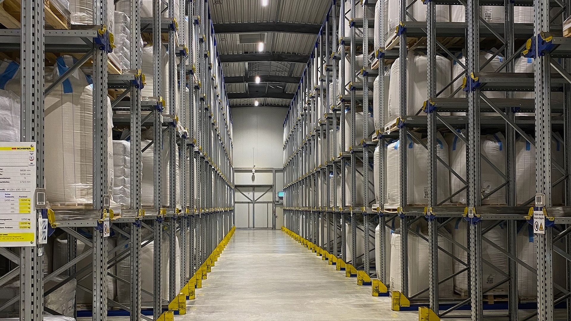 LED Beleuchtung in einer industriellen Produktionsumgebung